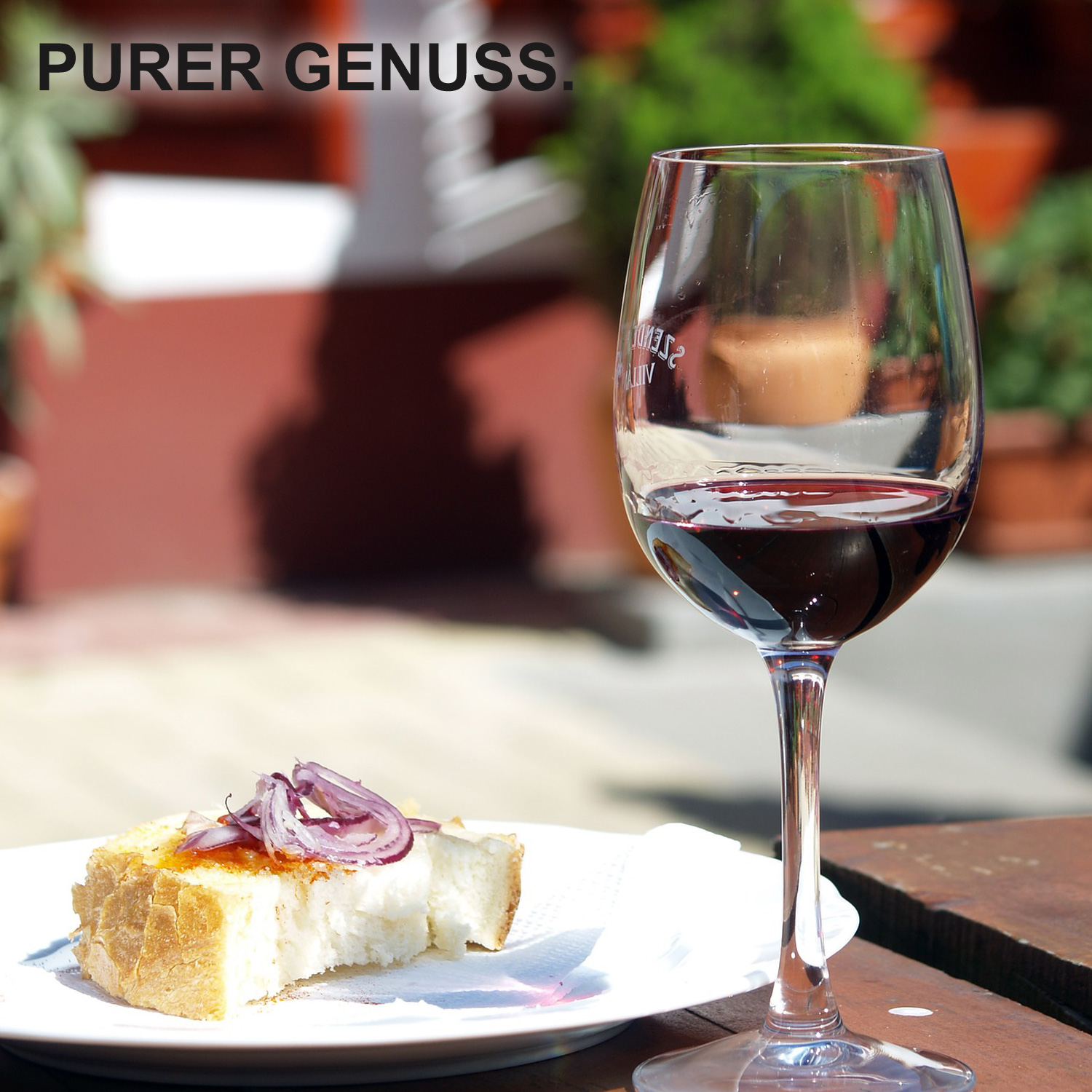 Ausgezeichnet köstlicher Rotwein Ausgezeichnet köstlicher Rotwein