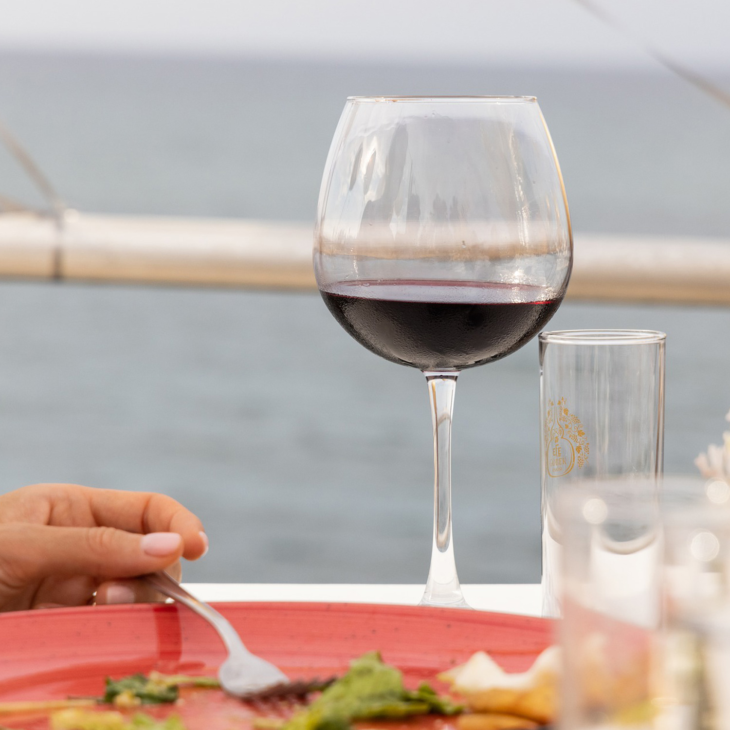 Ausgezeichnet köstlicher Rotwein Ausgezeichnet köstlicher Rotwein