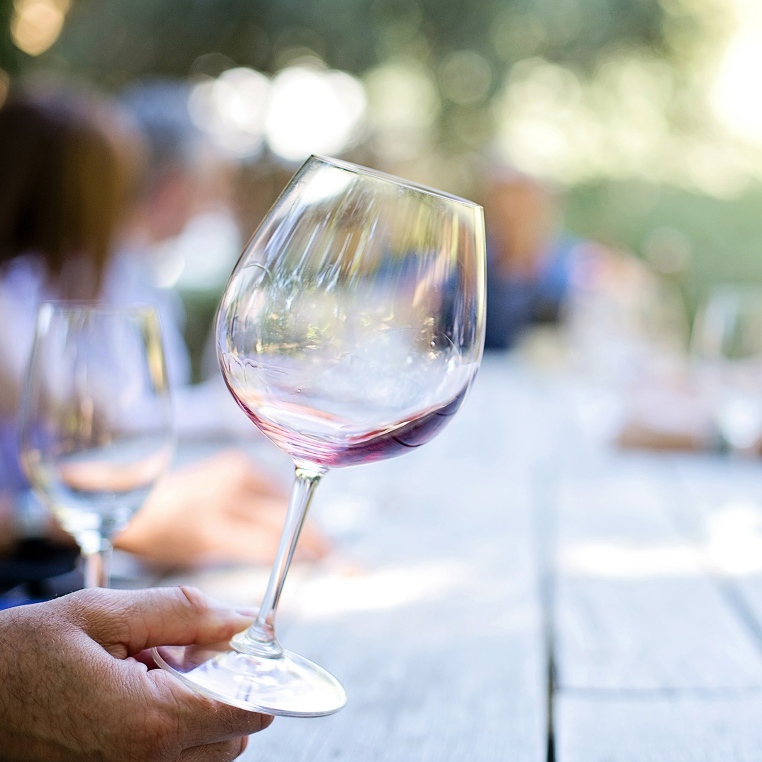 Rotweinglas zum füllen Rotweinglas zum füllen