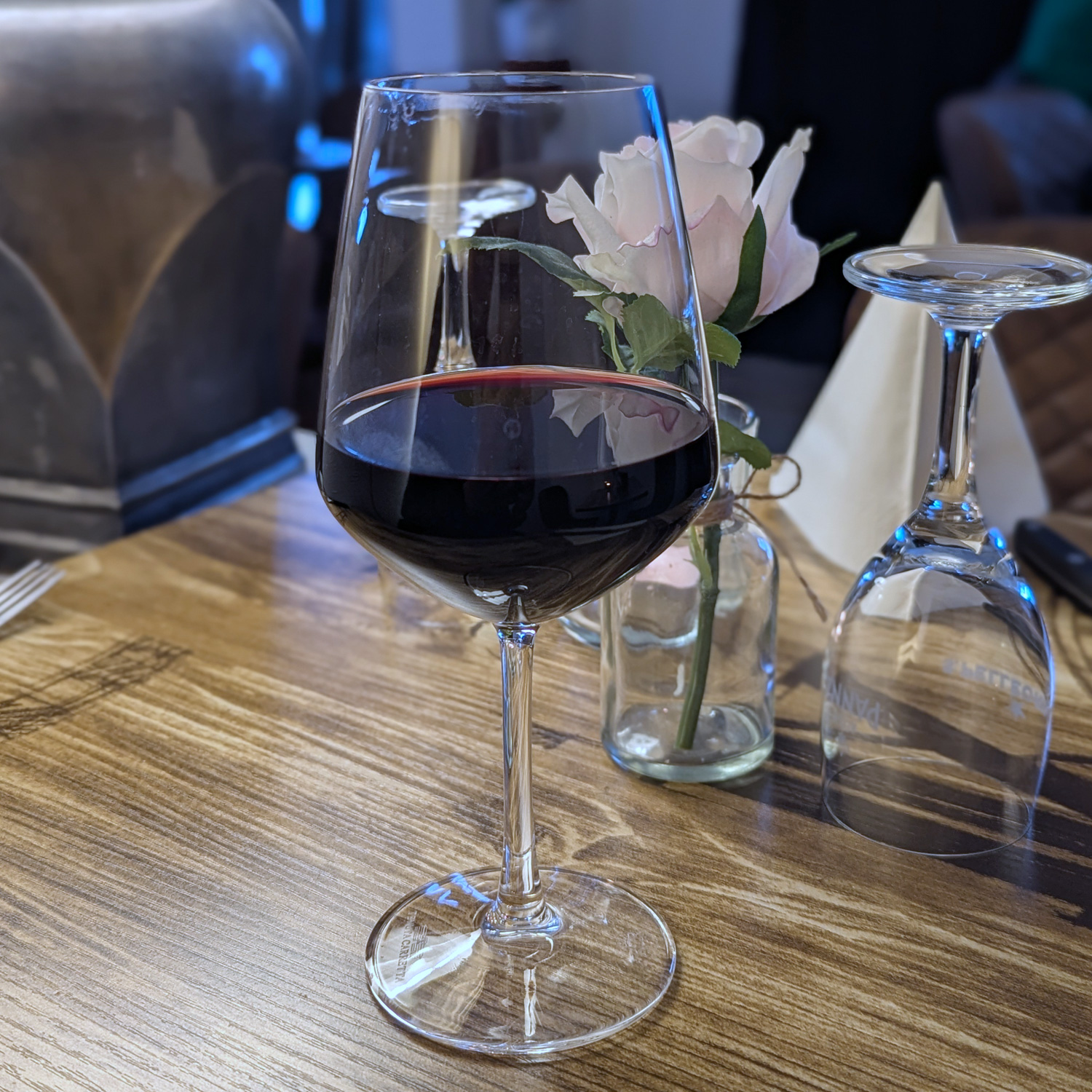 Ausgezeichnet köstlicher Rotwein Ausgezeichnet köstlicher Rotwein