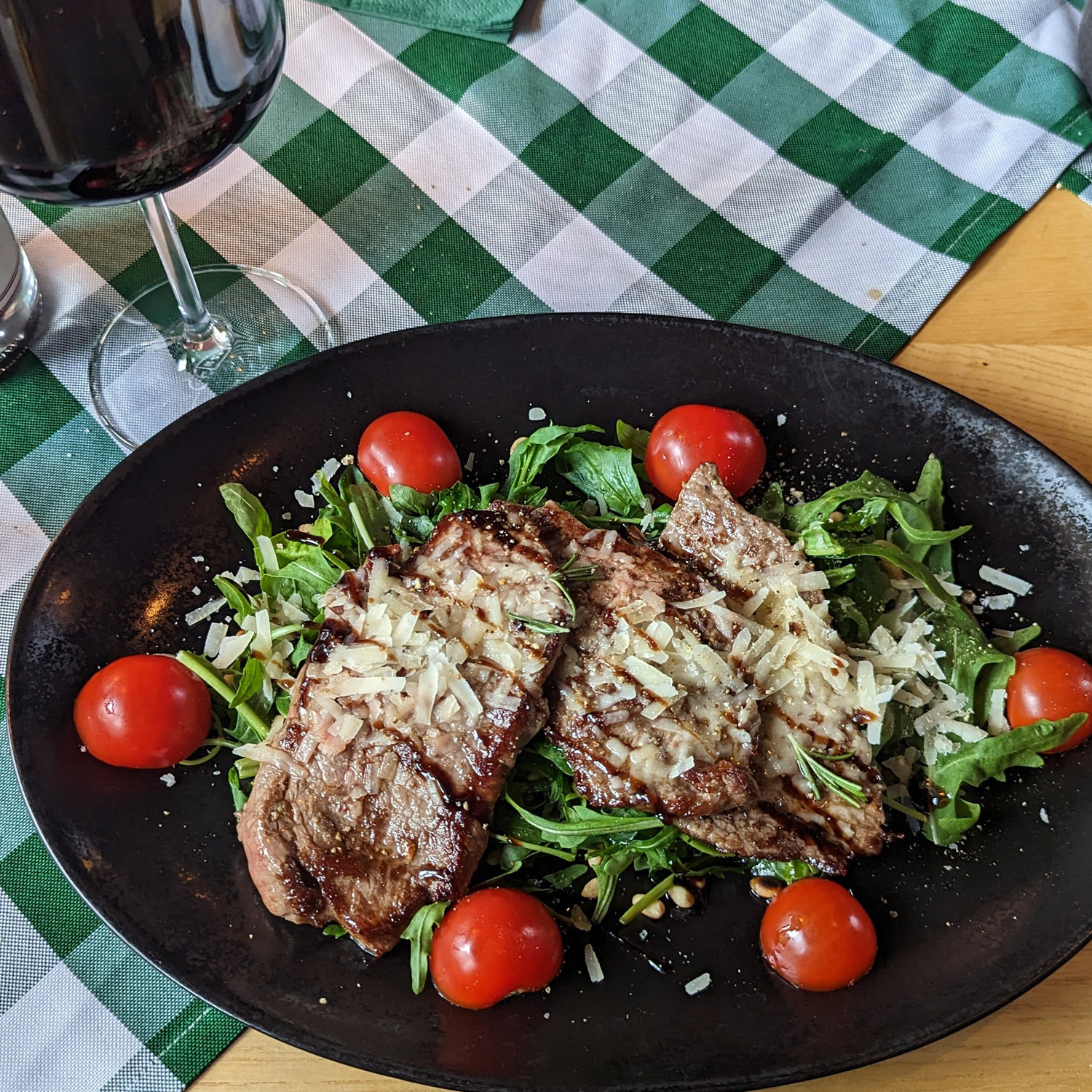 Passendes Essen zum wunderbaren Wein Passendes Essen zum wunderbaren Wein