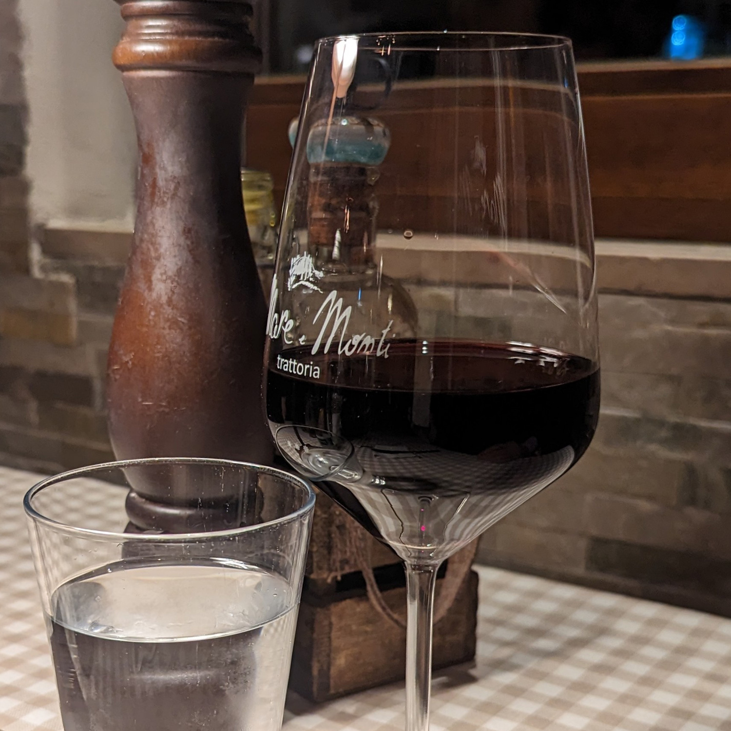 Ausgezeichnet köstlicher Rotwein Ausgezeichnet köstlicher Rotwein