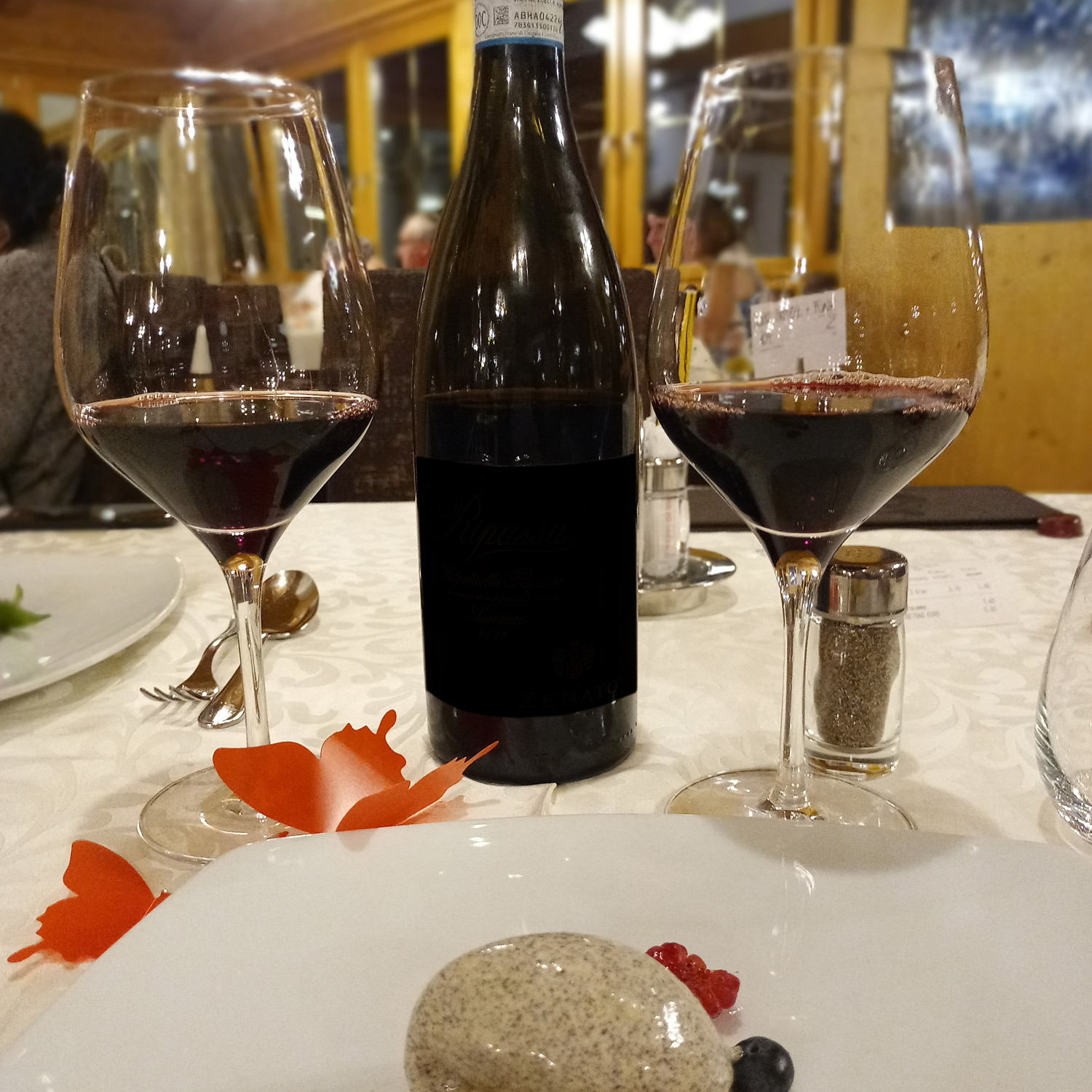 Ausgezeichnet köstlicher Rotwein Ausgezeichnet köstlicher Rotwein