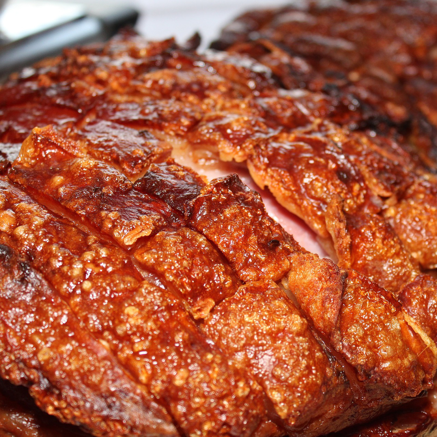 Krustenbraten Schwein zum Essen mit Wein Krustenbraten Schwein zum Essen mit Wein