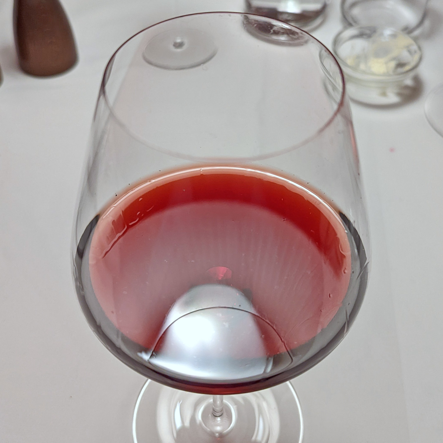 Ausgezeichnet köstlicher Rotwein