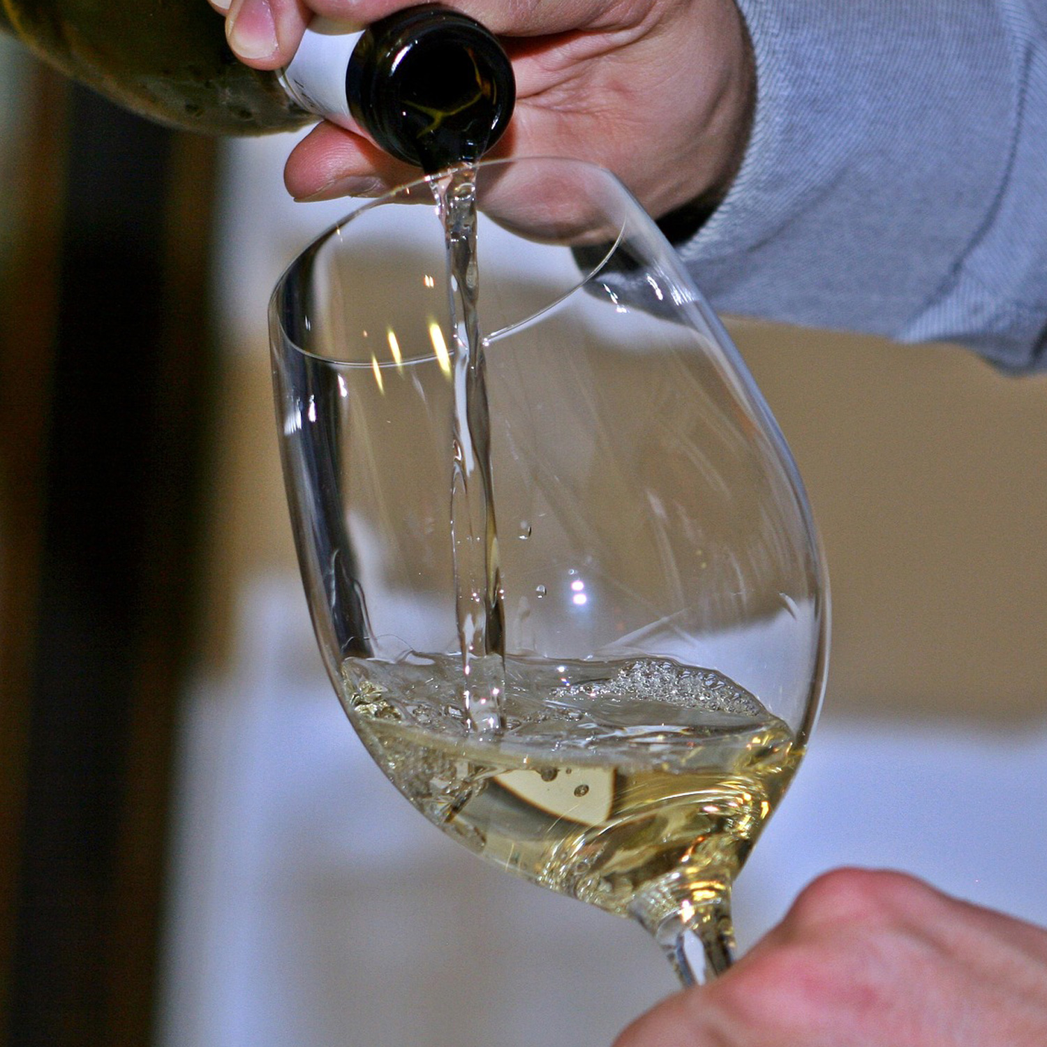 Genießen Sie diesen schmackhaften Weißwein Genießen Sie diesen schmackhaften Weißwein
