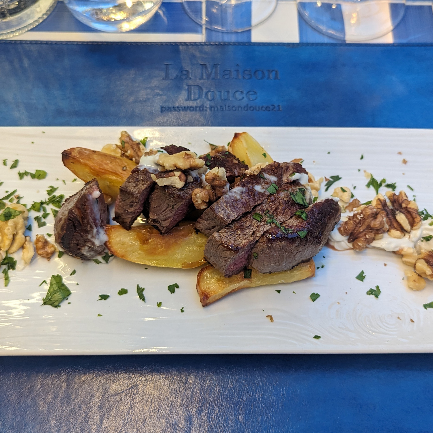 Passendes Essen zum wunderbaren Wein Passendes Essen zum wunderbaren Wein