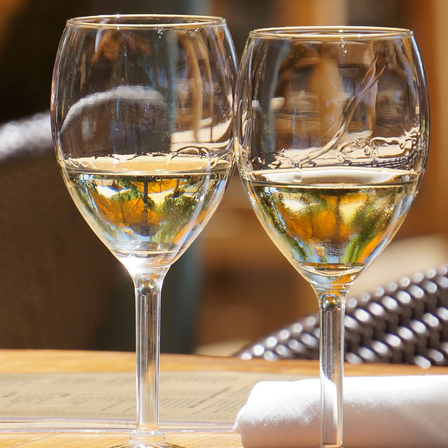 Genießen Sie diesen schmackhaften Weißwein Genießen Sie diesen schmackhaften Weißwein