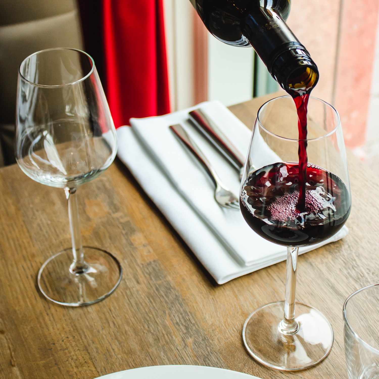 Ausgezeichnet köstlicher Rotwein Ausgezeichnet köstlicher Rotwein