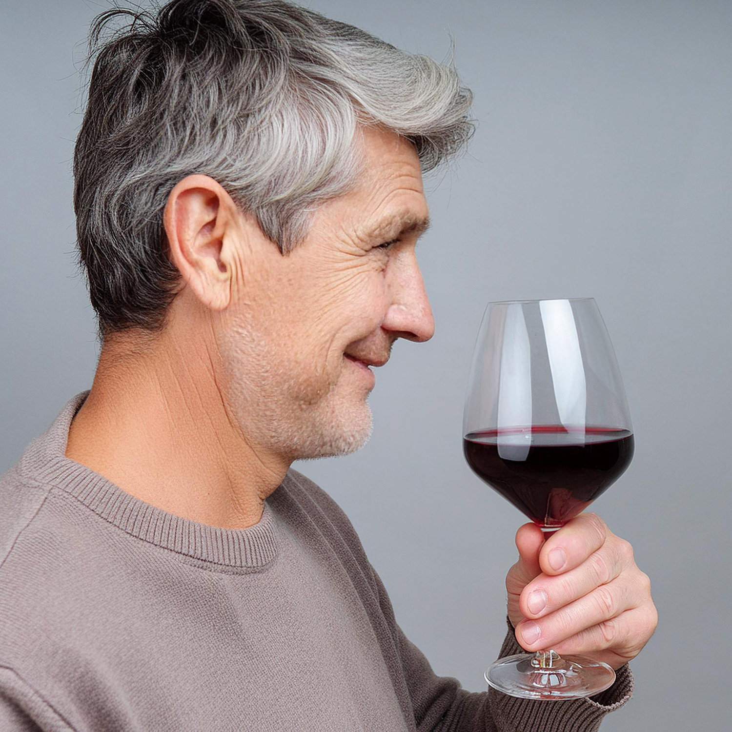 Genussvoller und köstlicher Rotwein Genussvoller und köstlicher Rotwein