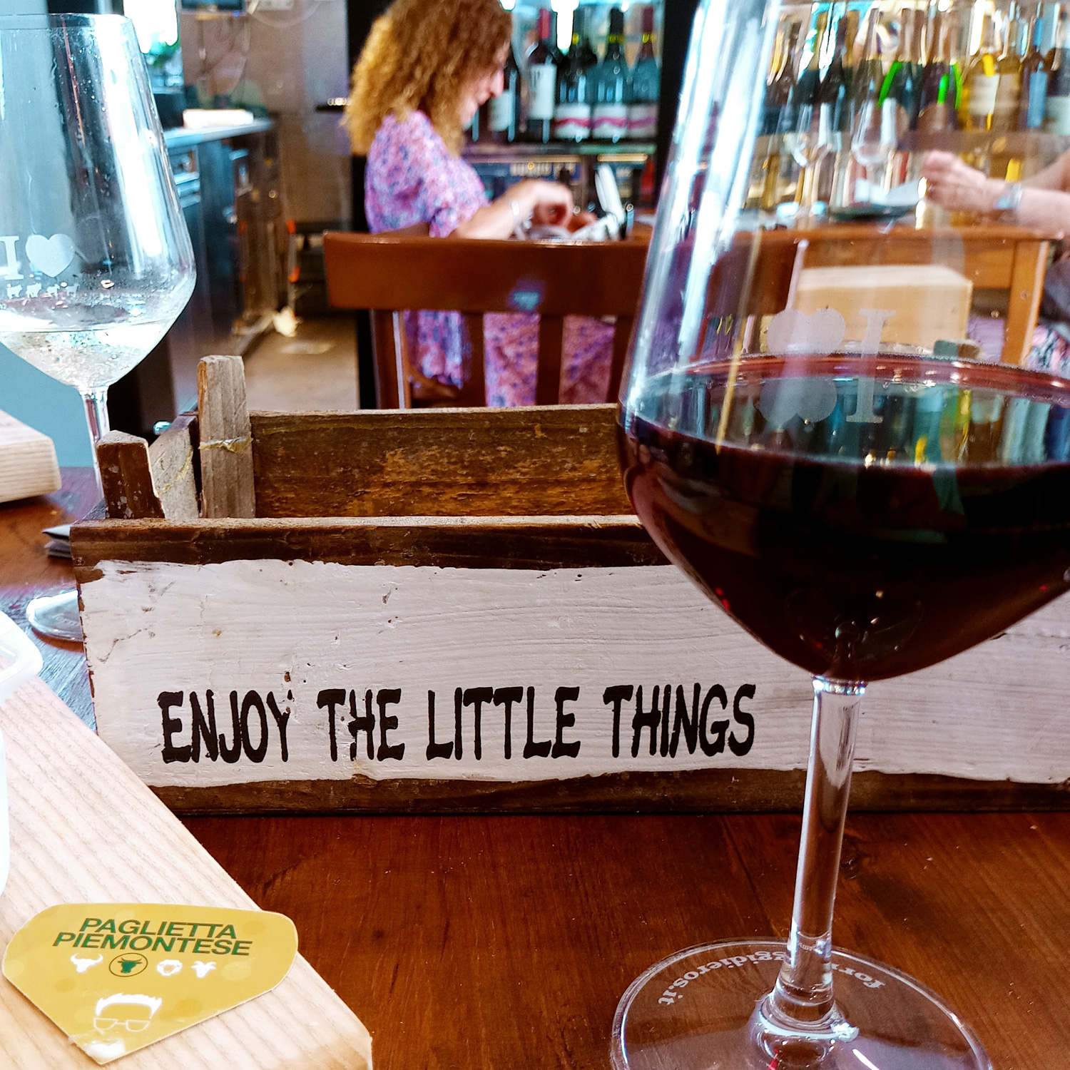 Ausgezeichnet köstlicher Rotwein Ausgezeichnet köstlicher Rotwein