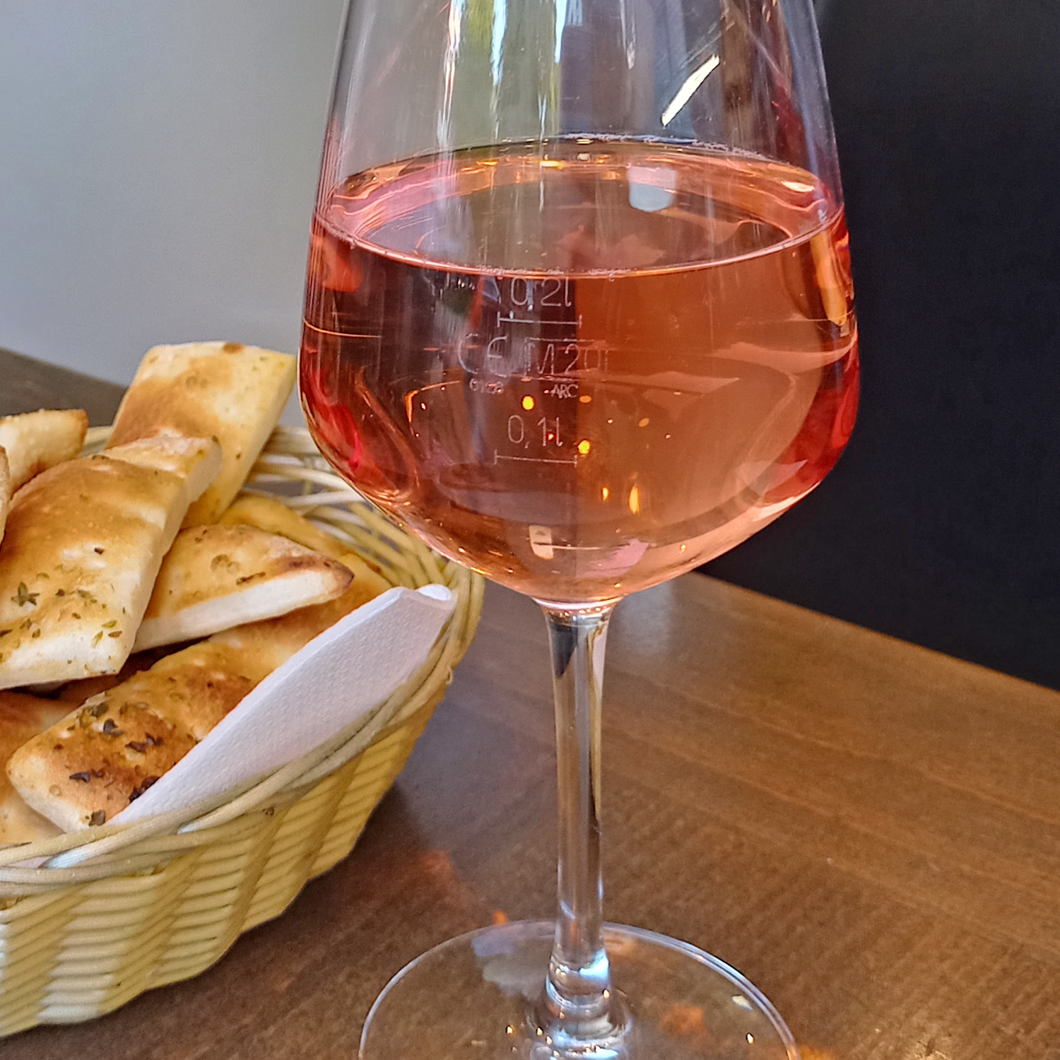 Passendes Essen zum köstlichen Wein Passendes Essen zum köstlichen Wein